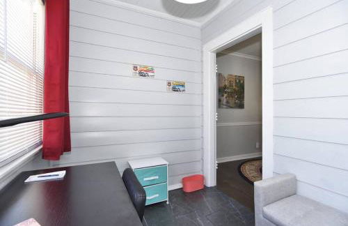 BLUE FLAMINGO'S CHARMING HOME-Heart of Tulsa2- Cherry St-Expo-11th - Foto 23