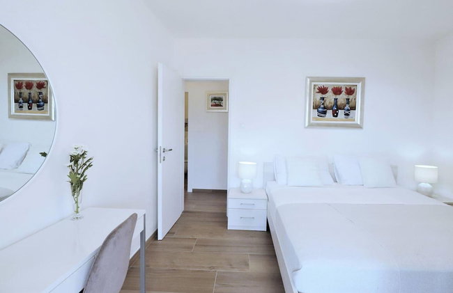 Villa Mendula Trogir - Luxury villa by the beach - heated pool - lush green garden - Photo 13