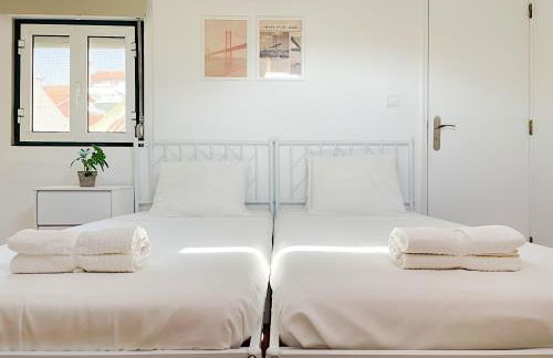 Cozy 3 Bedroom Apartment in Belem Lisbon 3 to 5 Guests - Photo 9