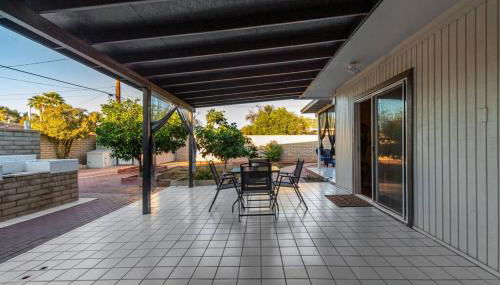 New Midtown Modern Studio With Backyard (Unit B) - Photo 2