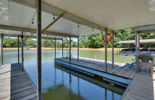 Private Dock & Game Room! Lake Hartwell Retreat - Foto 39