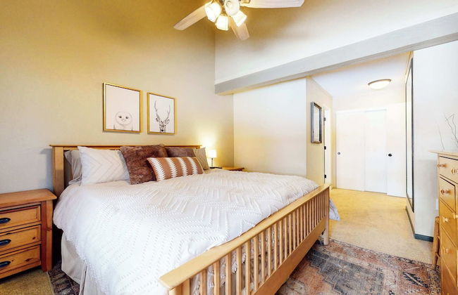 Modern Cabin for 6, Near Slopes + Canyon Lodge! - Foto 8