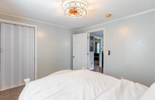 Family-Friendly 2BR Cottage Near Creve Coeur Lake - Foto 20