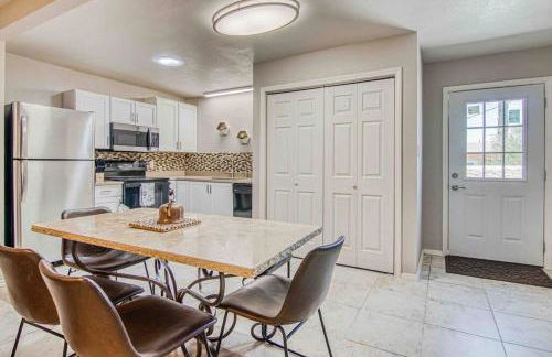 My Cozy Duplex A in the Heart of West Side - Foto 15