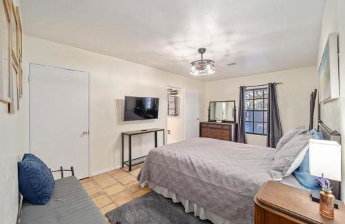 Historic Carriage House Downtown 2 bedroom 1 bath - Foto 24