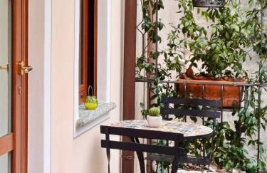 LE RONDINI - Courtyard apartment with balcony & terrace - Foto 13