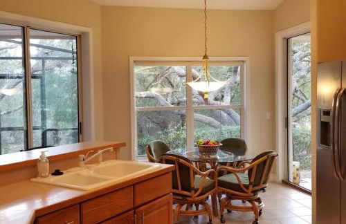 Black Diamond Beauty with Concierge Service - Photo 18