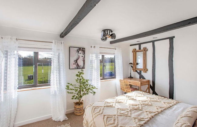 Stunning Character 2bed Cottage in St Albans Wifi - Foto 3