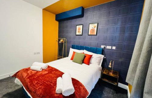 4 Beds 3 Bath (2-ensuites) Free Parking 75Mbps - Foto 11