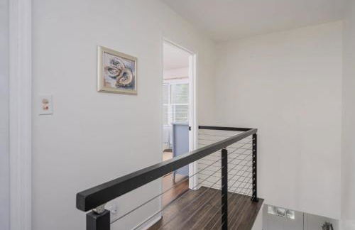 King Street Retreat Charming, Fully Updated Townhome - Foto 8