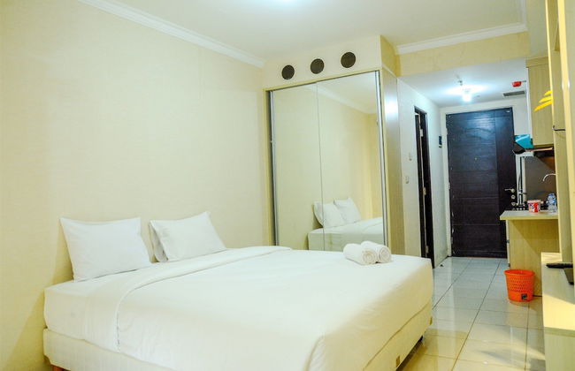 Modern Studio Grand Serpong Apartment By Travelio - Foto 12