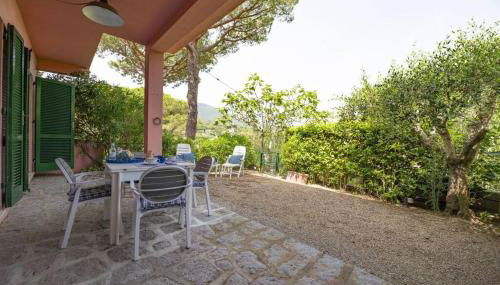 Gli Oleandri di Procchio - Foto 3, Garden, Garden view