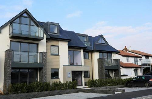 LIKONI 3 by BOURNECOAST - A Modern Apartment with SEA VIEWS, Patio and Parking - FM6193 - Foto 4