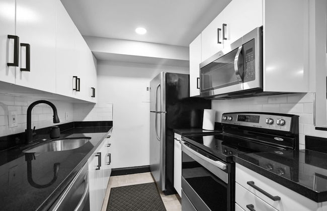 Escape to This Gorgeous new Wilton Manors Villa - Photo 26