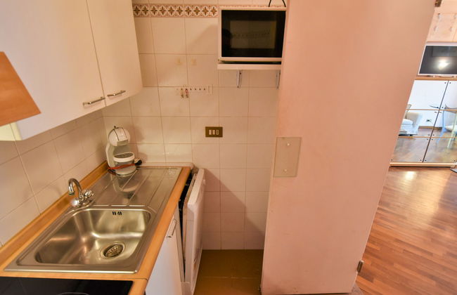 1 bedroom Apartment in Milan - Photo 11