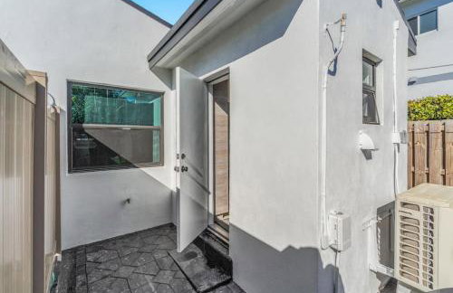 Lauderdale Modern 1 Bedroom 1 Bathroom with Private Backyard - Foto 73