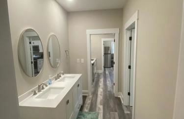 Lincolnton Rail Trail Downtown Family Home - Newly Renovated Walk to Main St and Splash Park - Photo 9