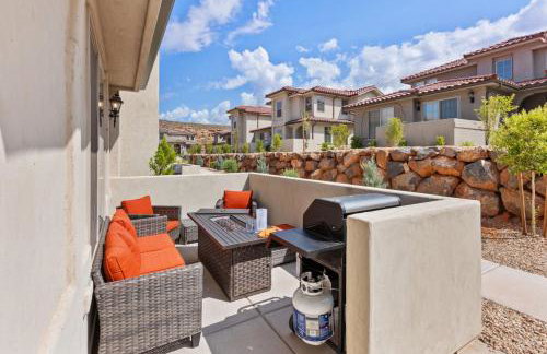 Adventure Base Camp Pet Friendly with Resort Living Pool, Arcade, Pickle-ball - Foto 19