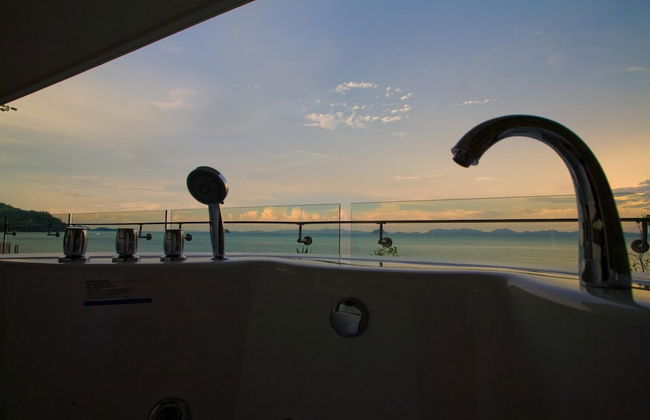 The Nchantra Pool Suite Phuket - Foto 53