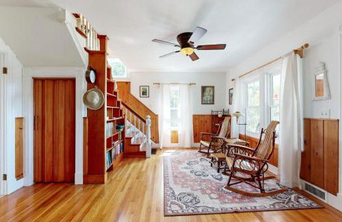 Acadia Lights Cottage - Photo 11