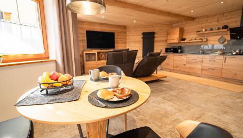 Luxus Chalet im Allgäu - Zirbenholz Schlafzimmer - Terrasse mit Bergblick - Infrarotkabine - Foto 2