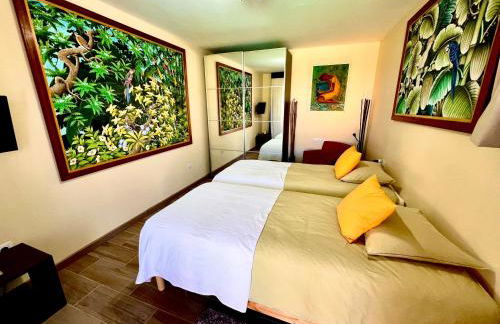 Villa con piscina climatizada y vistas al mar - Foto 17