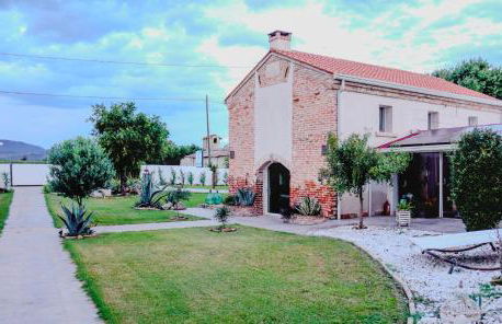 Villa Nides - Foto 1