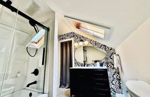 MOONLIGHT MOUNTAIN MANOR - Cedar Hot Tub, Views & Games - Foto 25