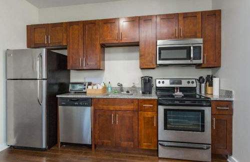 CozySuites Music Row Spacious 2BR free parking 25 - Foto 23