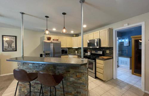 Couples Retreat With Hot Tub, Sauna and Steam Room - Foto 50