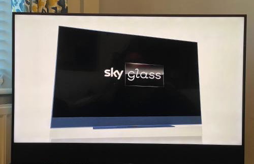 Tranquil 3 bedroom town house with Sky Glass - Foto 2