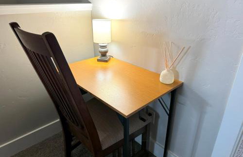 Spacious Family Retreat with Hot Tub & Home Theater - Foto 18