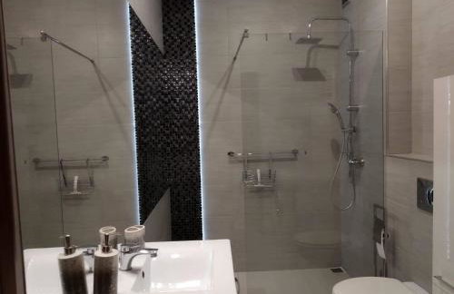 Sunny Penthouse with roof gardens overlooking the Warsaw Palace of Culture - Foto 23