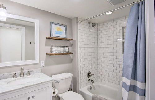 Lakefront Afton Cottage with Deck Walk to Boat Ramp - Foto 12