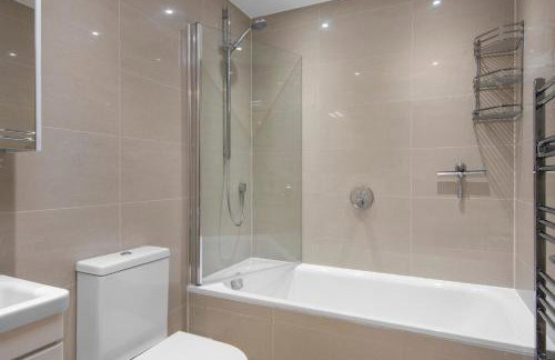 Luxury Apartment in Town Centre with Free Gated Parking - Foto 20