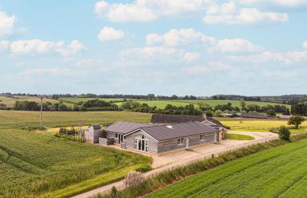 Grafton Fields near Silverstone - Photo 1