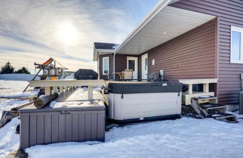 Hot Tub and Fenced Yard Spacious Fargo Home! - Foto 34