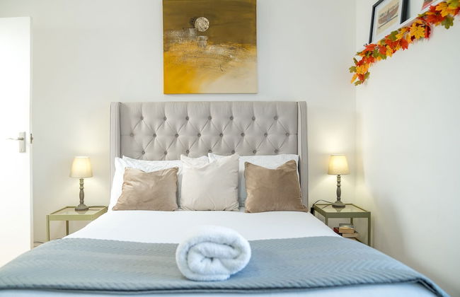 Madika Homes Stunning 2-bed Apartment in Edgware - Foto 1