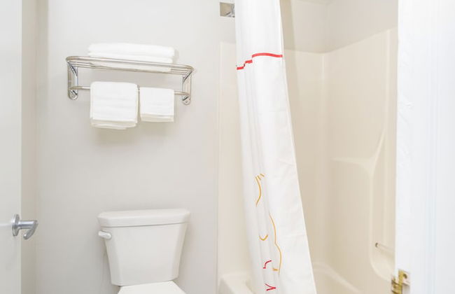 Philadelphia Suites-Extended Stay - Foto 18