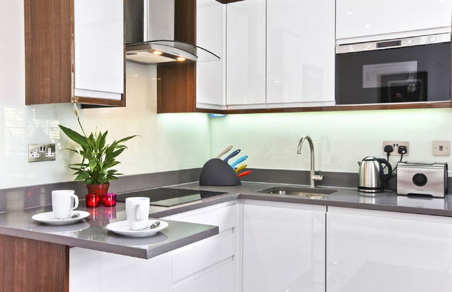 Baker Street Suites - Photo 53