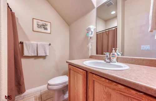 3BR / 2BA Townhome with Pool, Patio, WiFi, Washer/Dryer - Foto 7