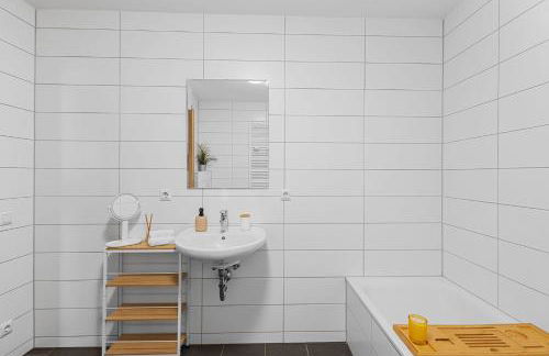 BetterStay Central Apartment for 6 People I 97m2 I Netflix I Kitchen - Foto 35