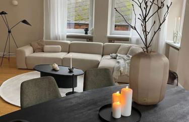 BG Living & Hosting - Exklusive Jugendstilwohnung an der Mosel in Ürzig - 2 Schlafzimmer, bis 4 Personen, Fahrradkeller, Waschmaschine & Trockner - Foto 1