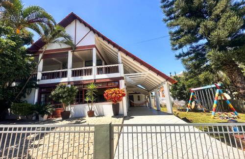 Casa na Praia dos Ingleses para até 12 pessoas - Photo 1