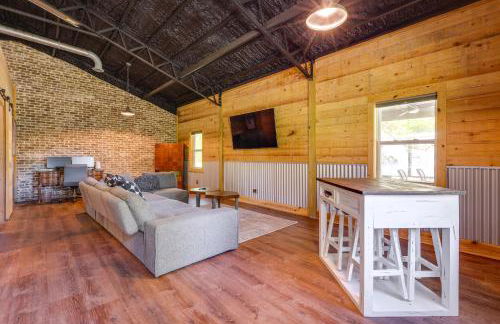 Fish and Relax! Magnolia River Cabin Hideaway - Photo 3