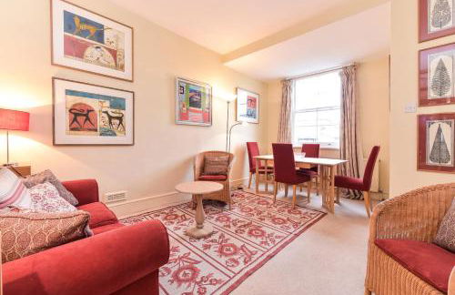 Smart 2 bedroom flat near Pimlico Tube - Photo 2