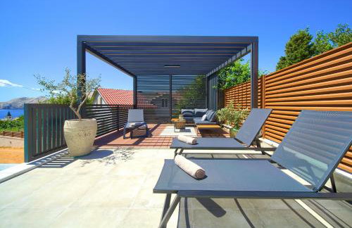 Villa Viverum with heated salt water pool - Photo 35