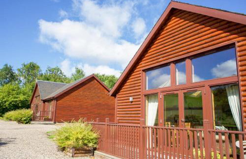 Plum Tree Lodge - Photo 10