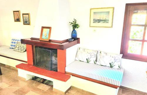 Spacious farmhouse with big yard and fireplace - Foto 7