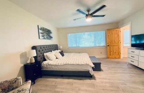 Waterfront Vacation Retreat with Gazebo Fishing - Foto 25